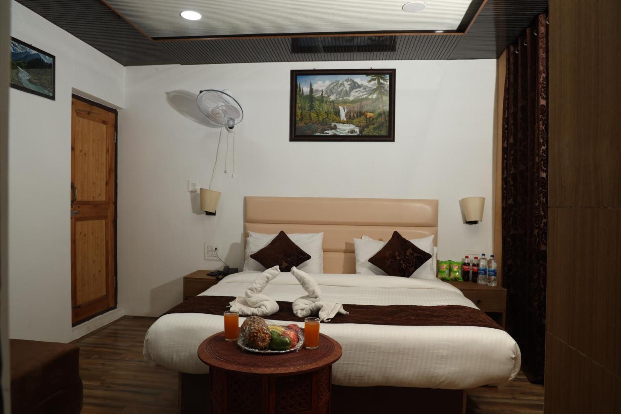 Hotel Mountain Orchard Retreat Pahalgām Esterno foto
