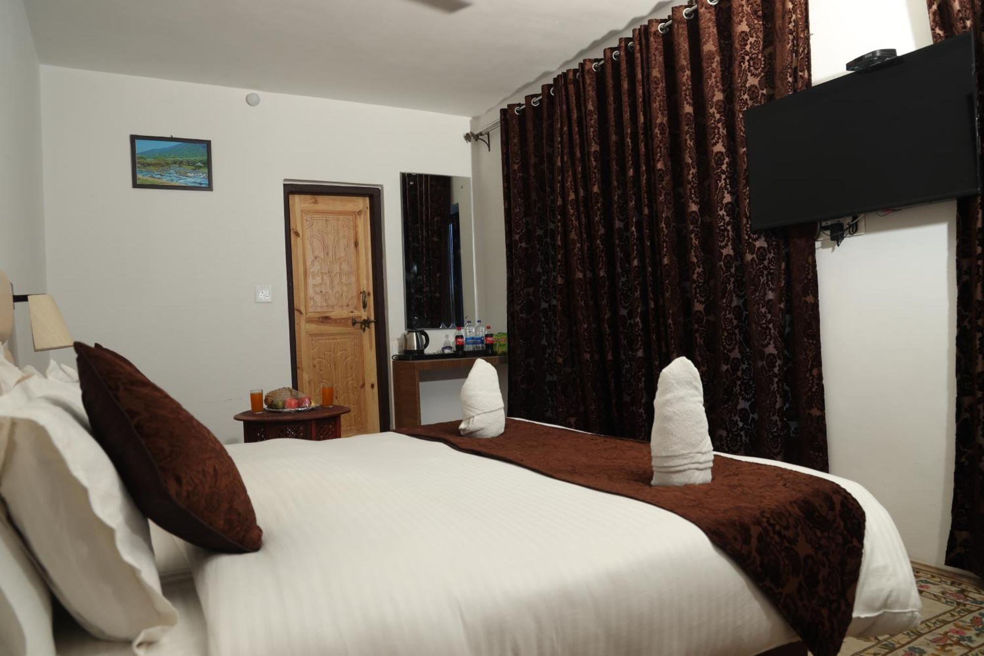 Hotel Mountain Orchard Retreat Pahalgām Esterno foto
