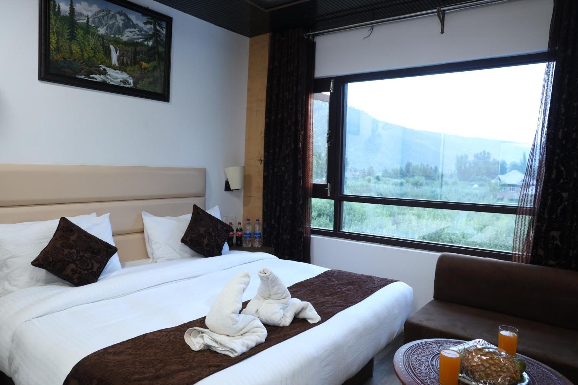 Hotel Mountain Orchard Retreat Pahalgām Esterno foto