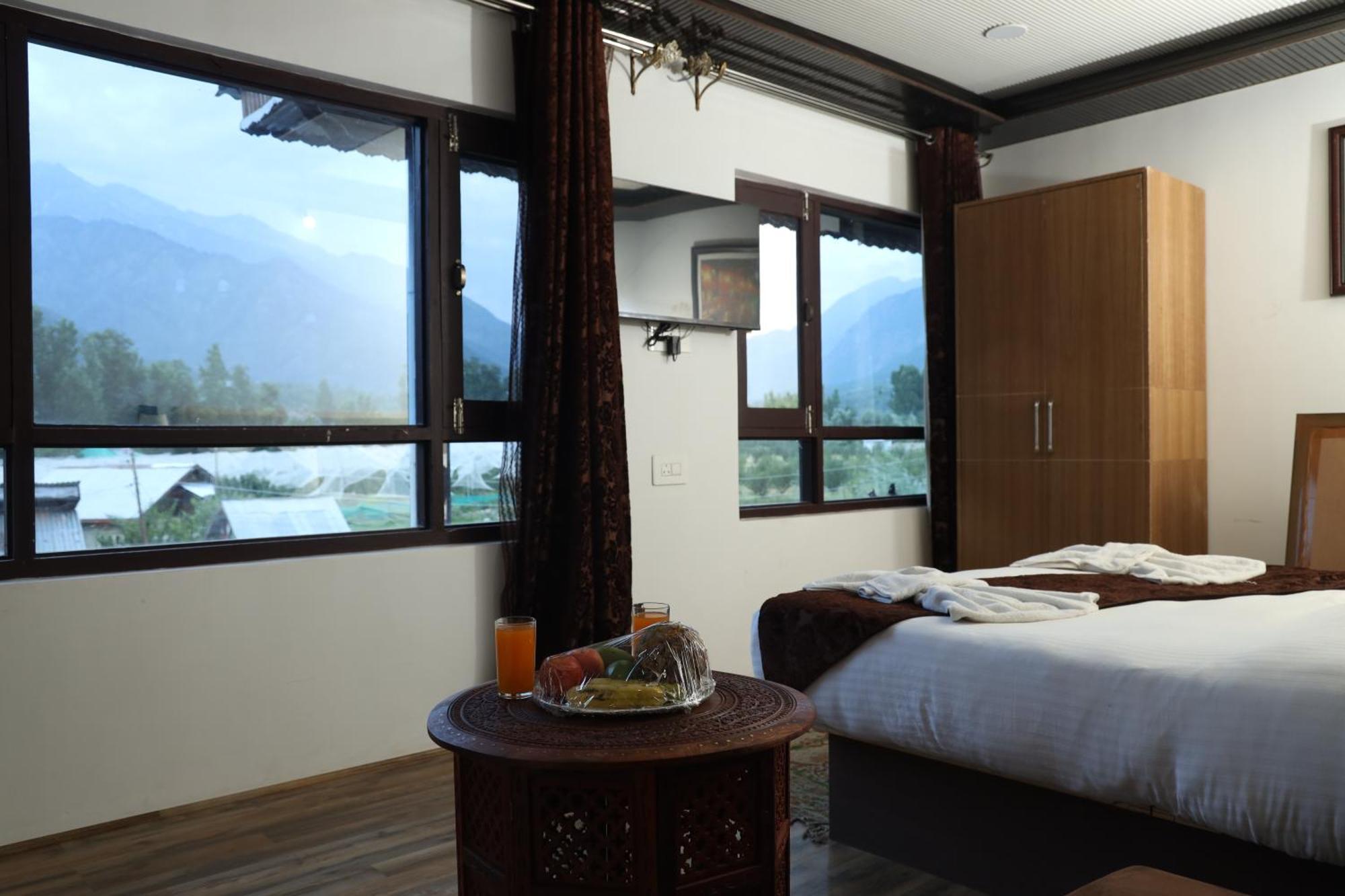 Hotel Mountain Orchard Retreat Pahalgām Esterno foto